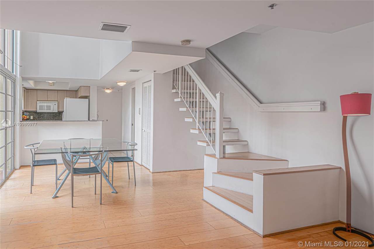 120 Jefferson Ave - Photo 1