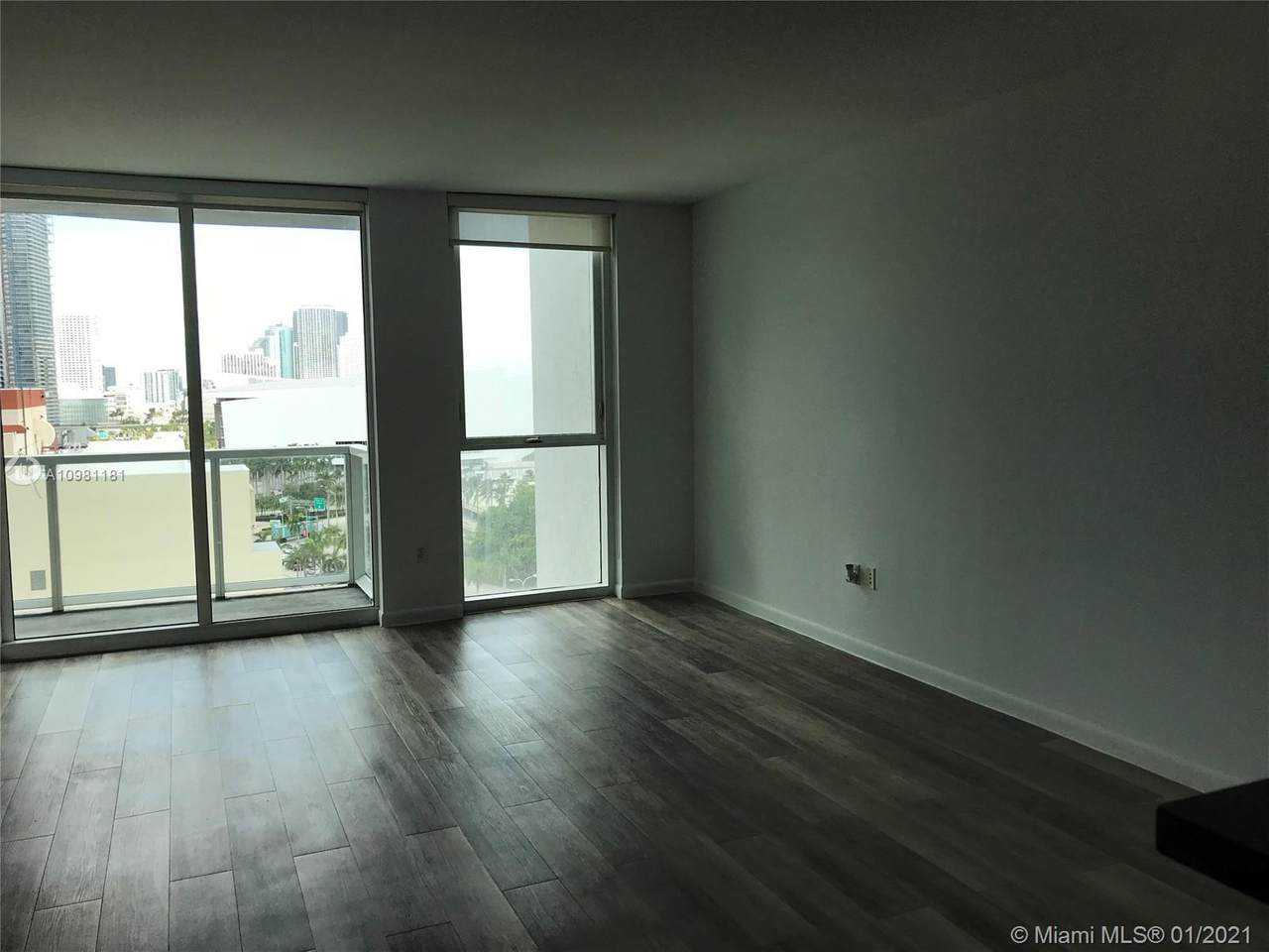 244 Biscayne Blvd - Photo 1