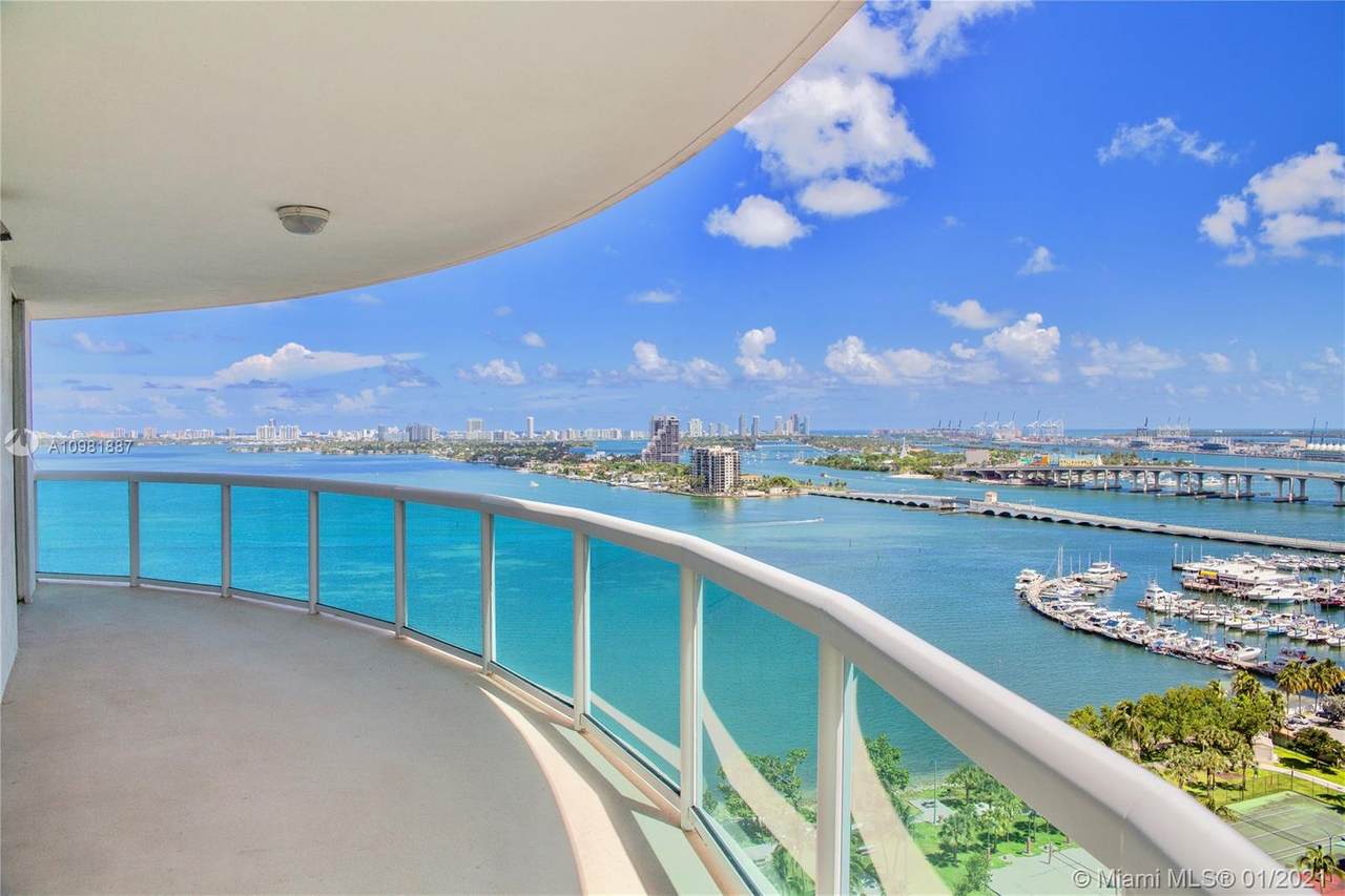 1800 Bayshore Dr - Photo 1