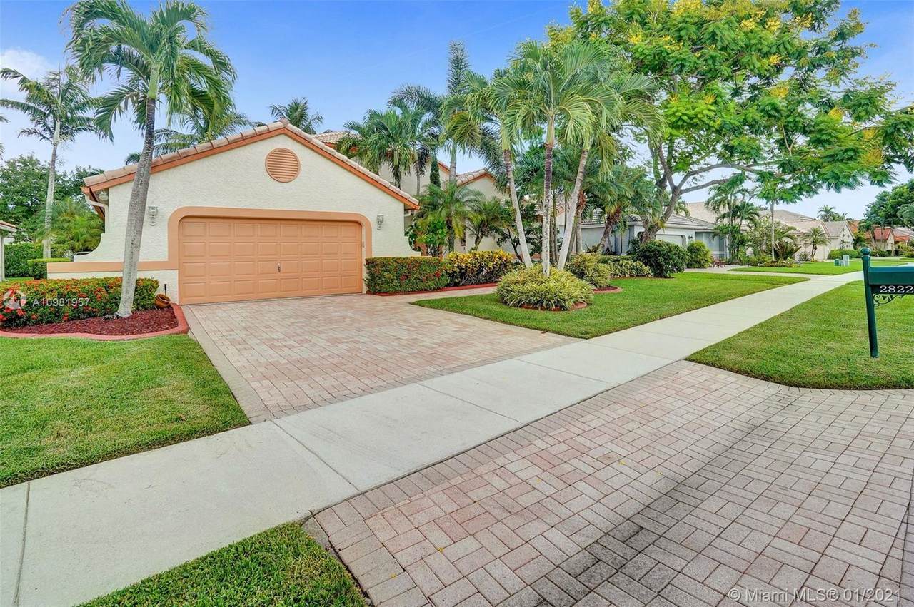 2822 Abiaca Cir - Photo 1