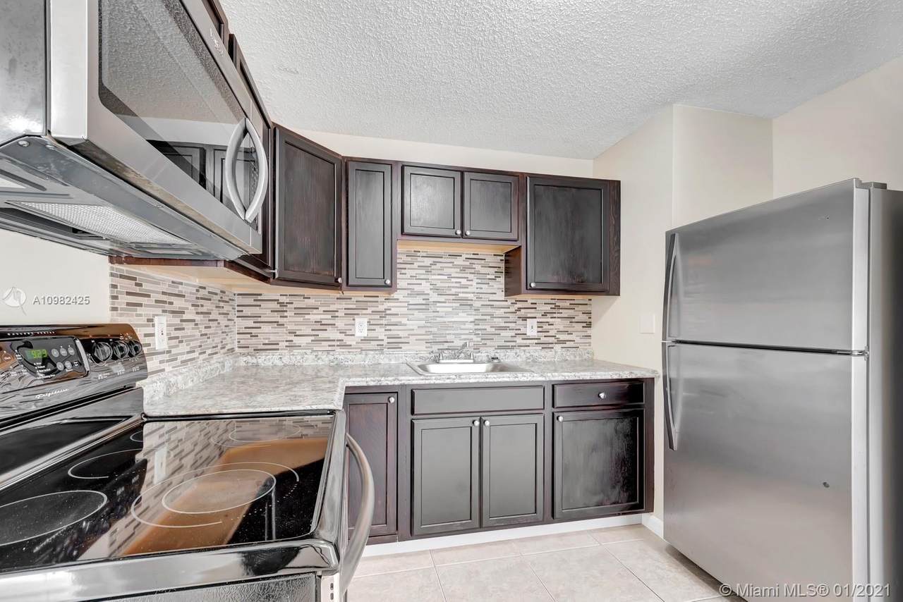 2610 Riverland Dr - Photo 1