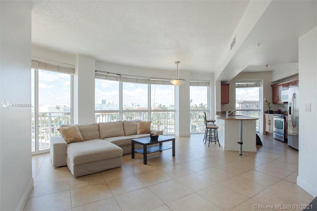 7270 Kendall Dr - Photo 1