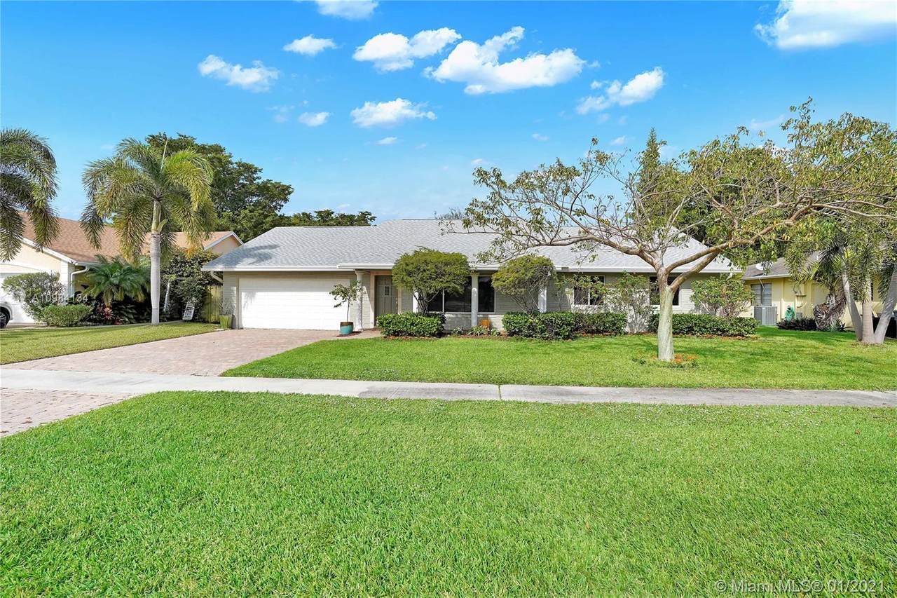4515 Sugar Pine Dr - Photo 1