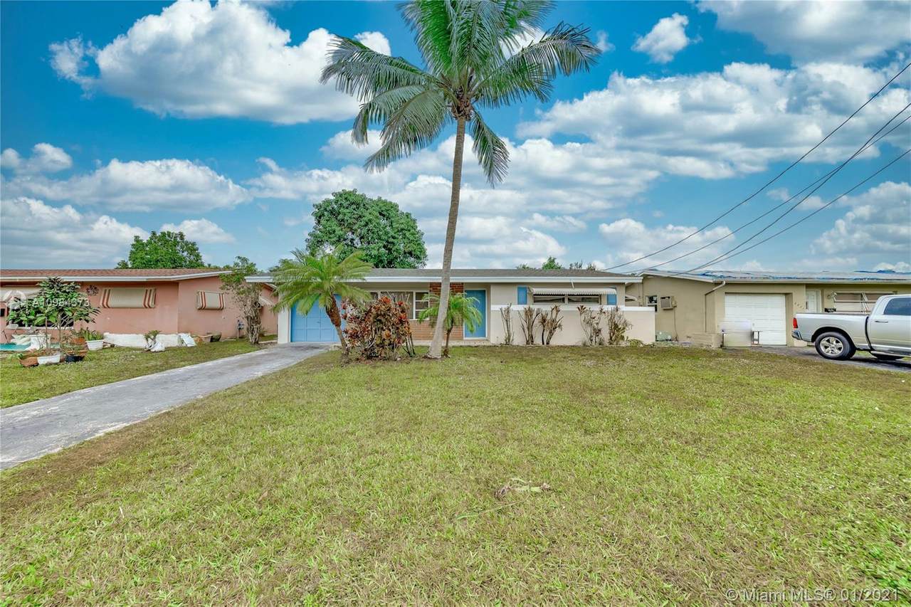 6877 28th St - Photo 1