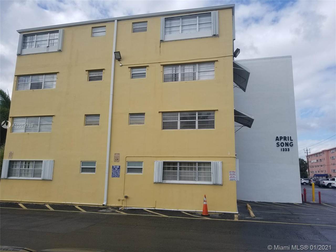 1333 Hallandale Beach Blvd - Photo 1
