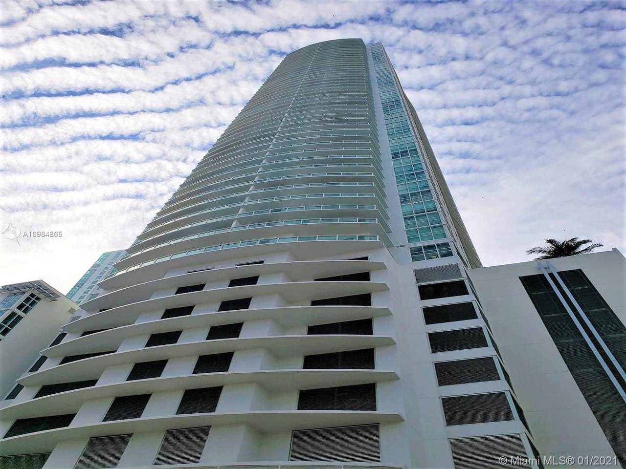 950 Brickell Bay Dr - Photo 1