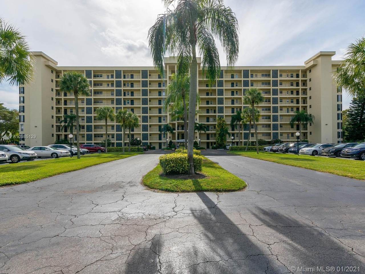 3100 Palm Aire Dr - Photo 1
