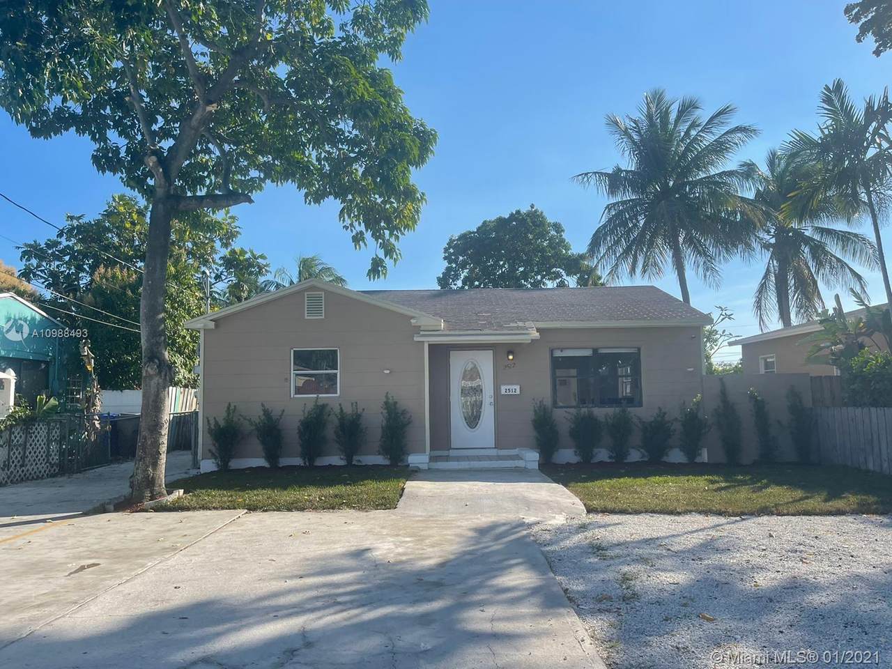 2512 Grant St - Photo 1