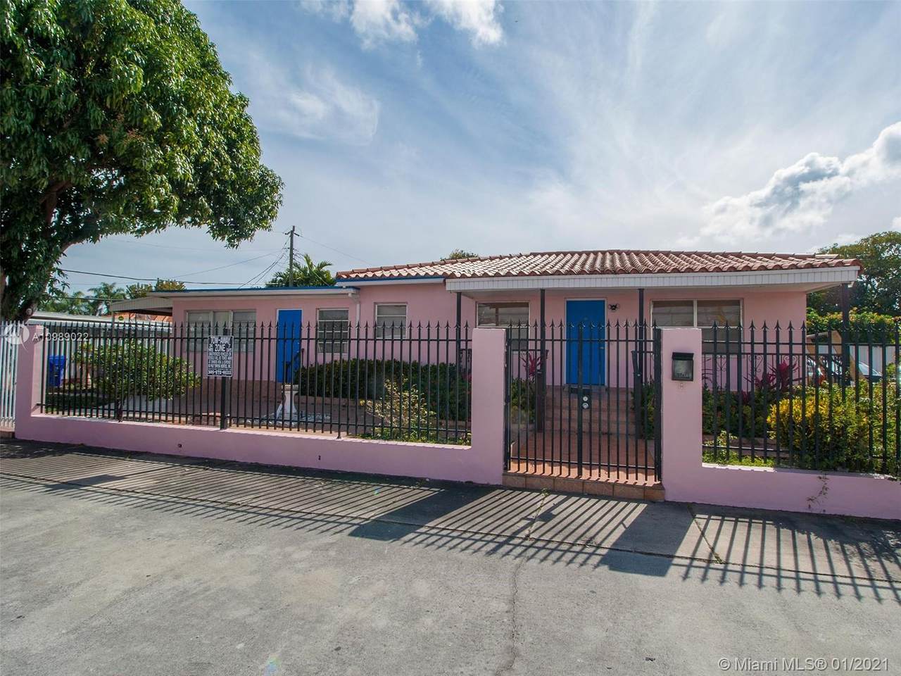 101 51st Pl - Photo 1