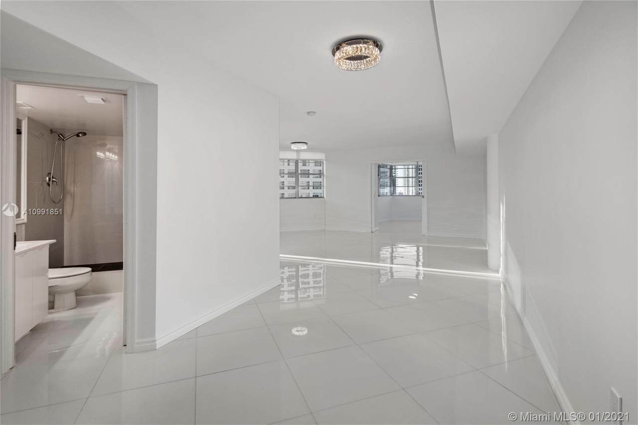 825 Brickell Bay Dr - Photo 1