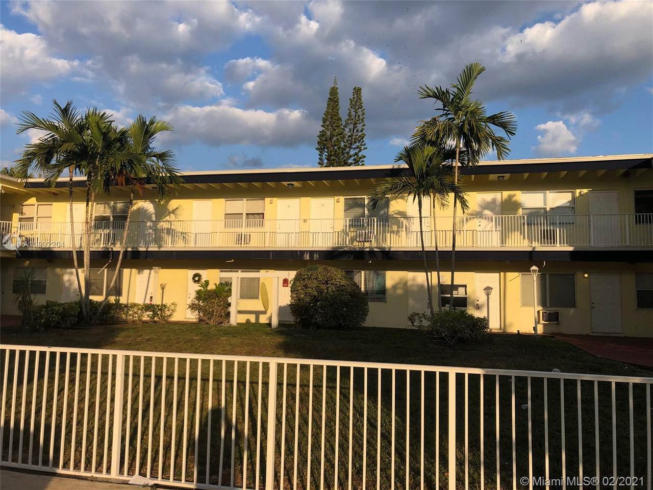 16851 21st Ave - Photo 1