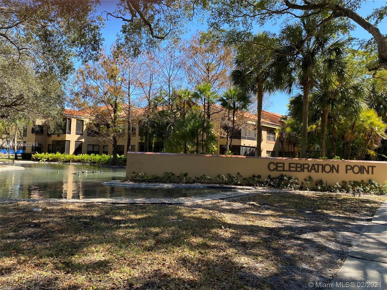 15529 Miami Lakeway N - Photo 1