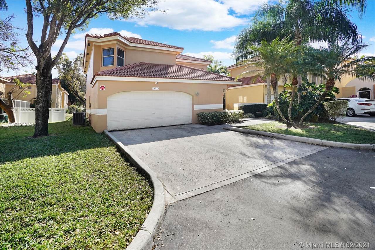 11375 Lakeview Dr - Photo 1