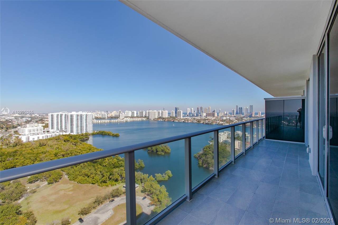 16385 Biscayne Blvd - Photo 1