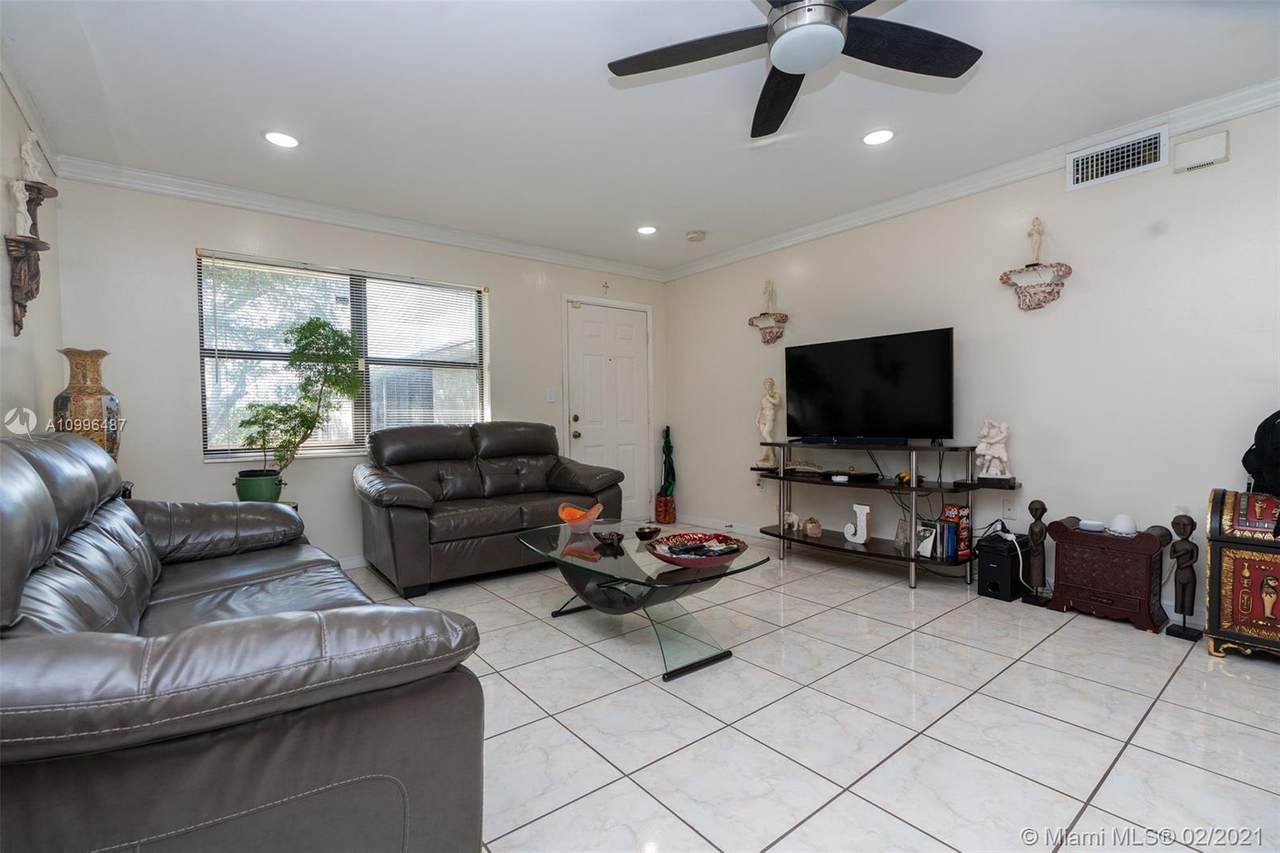 10370 220th St - Photo 1