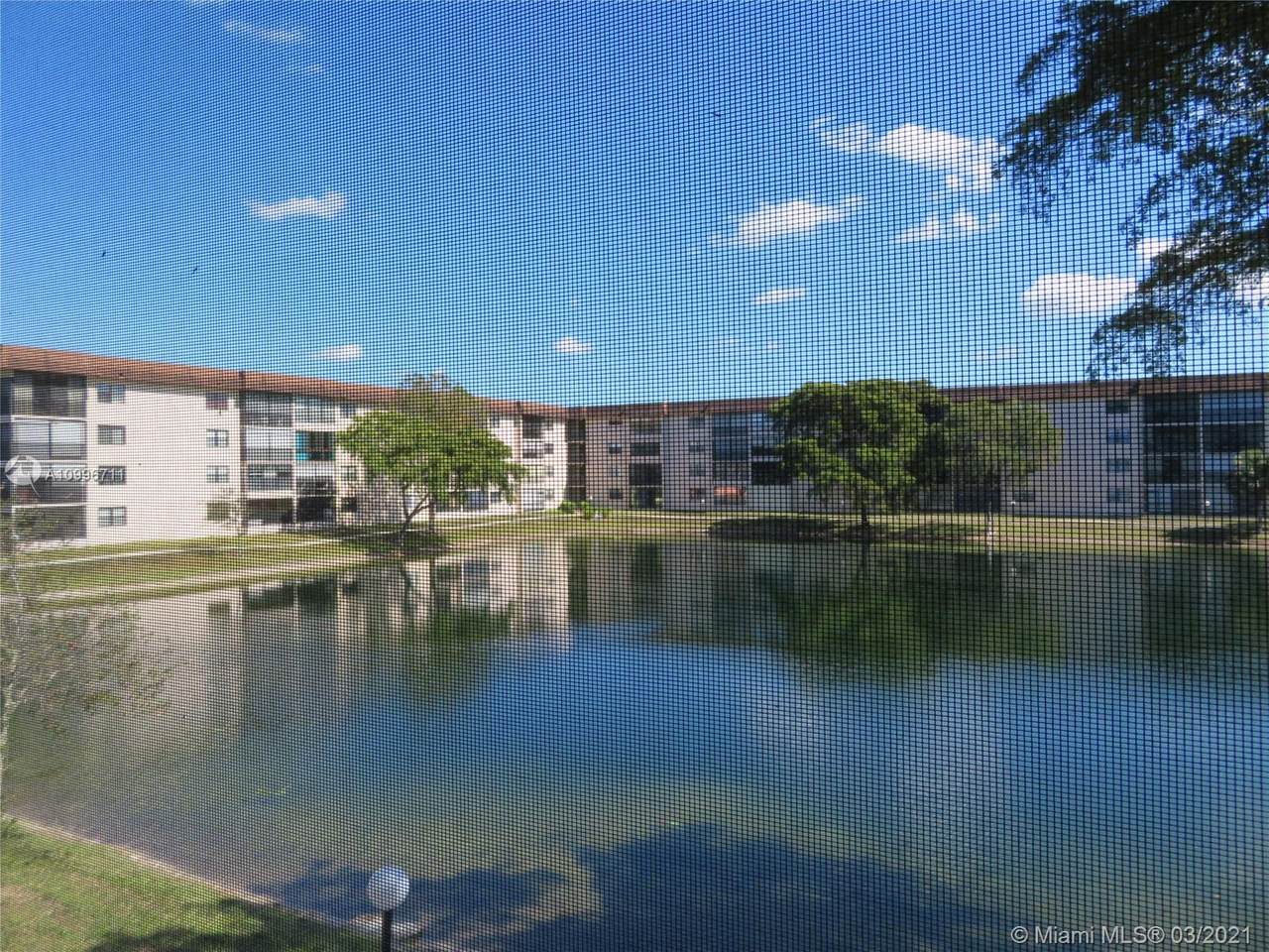 4970 Sabal Palm Blvd - Photo 1