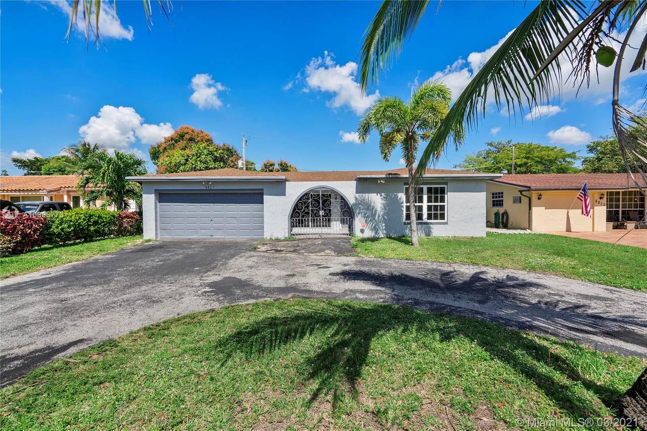 8821 Southampton Dr - Photo 1