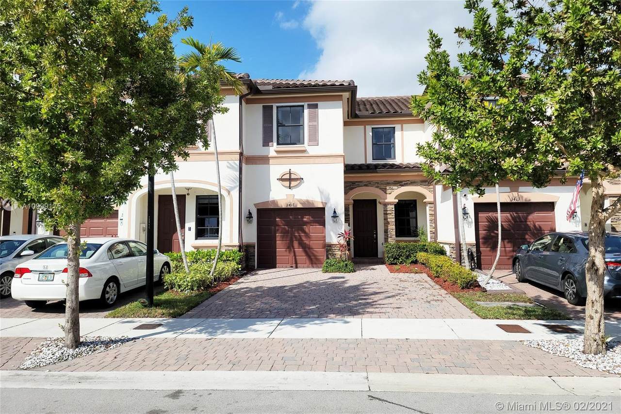 3417 92nd Pl - Photo 1