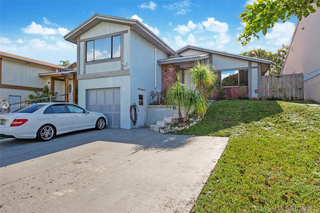 21805 99th Ave - Photo 1