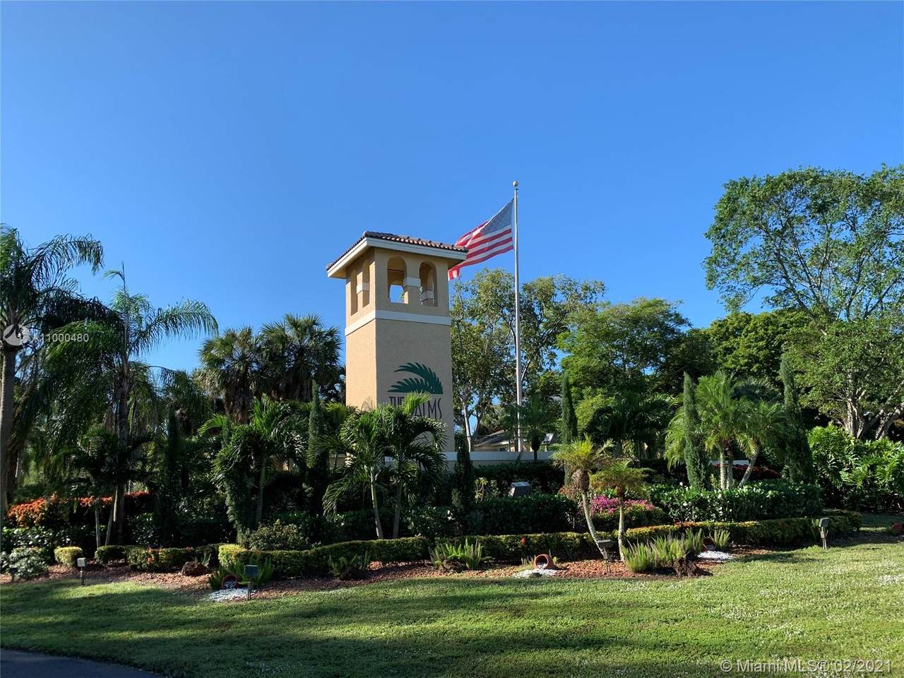 351 Palm Way - Photo 1