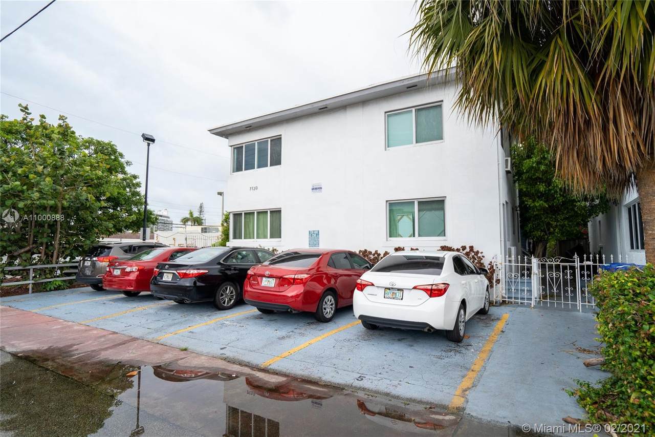 7130 Carlyle Ave - Photo 1