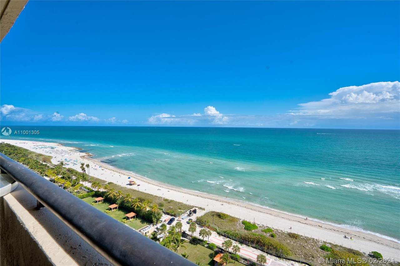 2555 Collins Ave - Photo 1