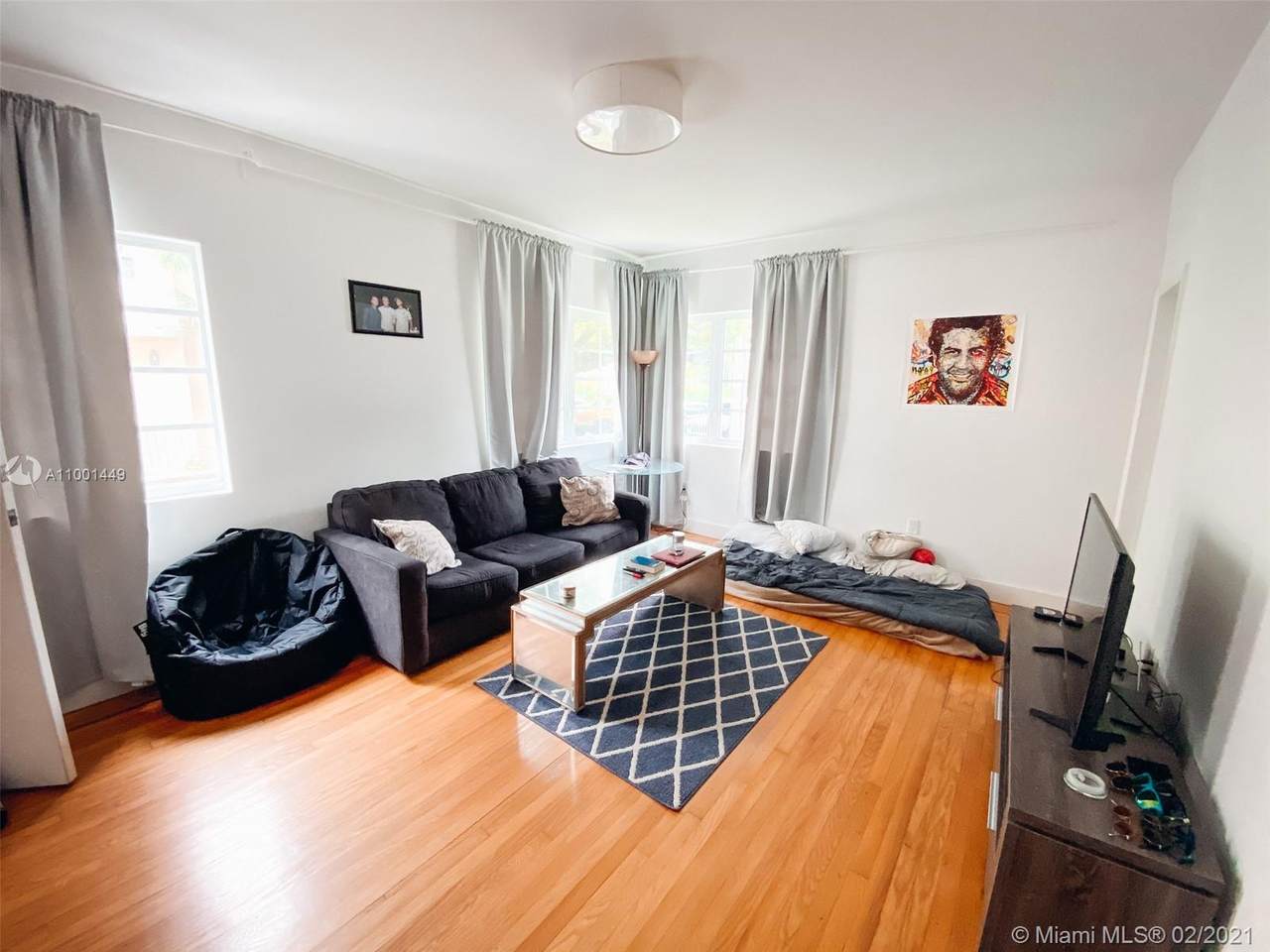 2905 Sheridan Ave - Photo 1