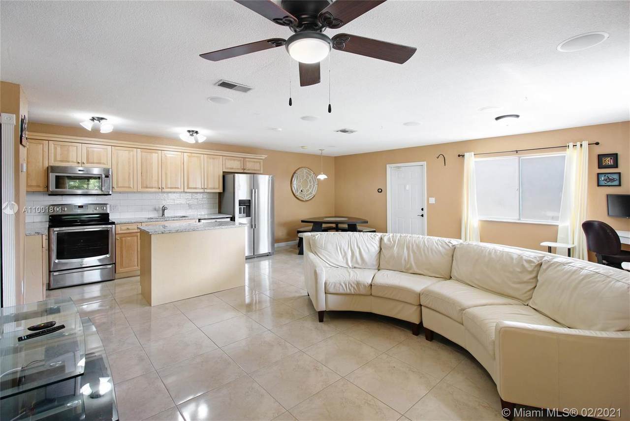 3725 84th Ave - Photo 1