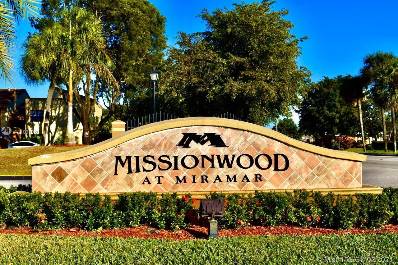 2936 Missionwood Cir - Photo 1