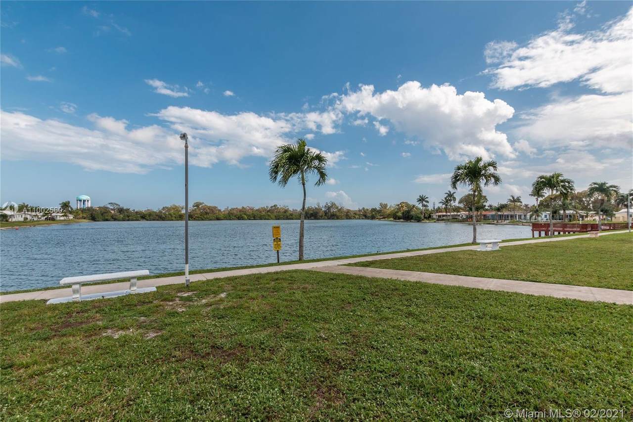 2300 Park Ln - Photo 1