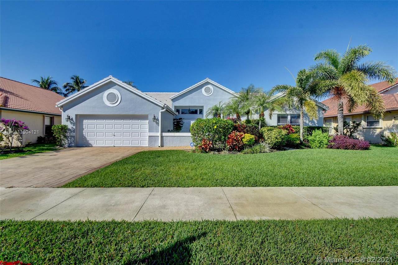 3116 Peachtree Cir - Photo 1