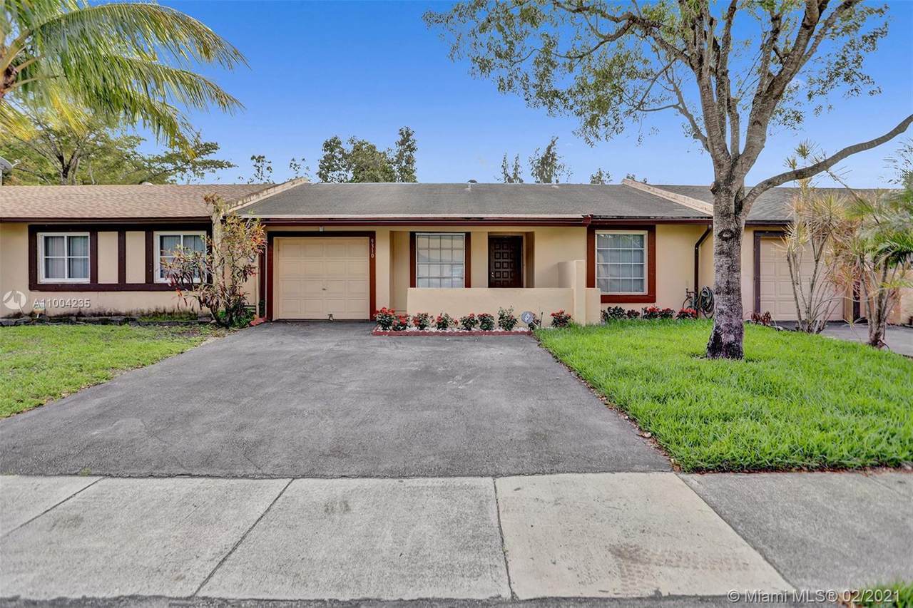 9310 Daffodil Ln - Photo 1