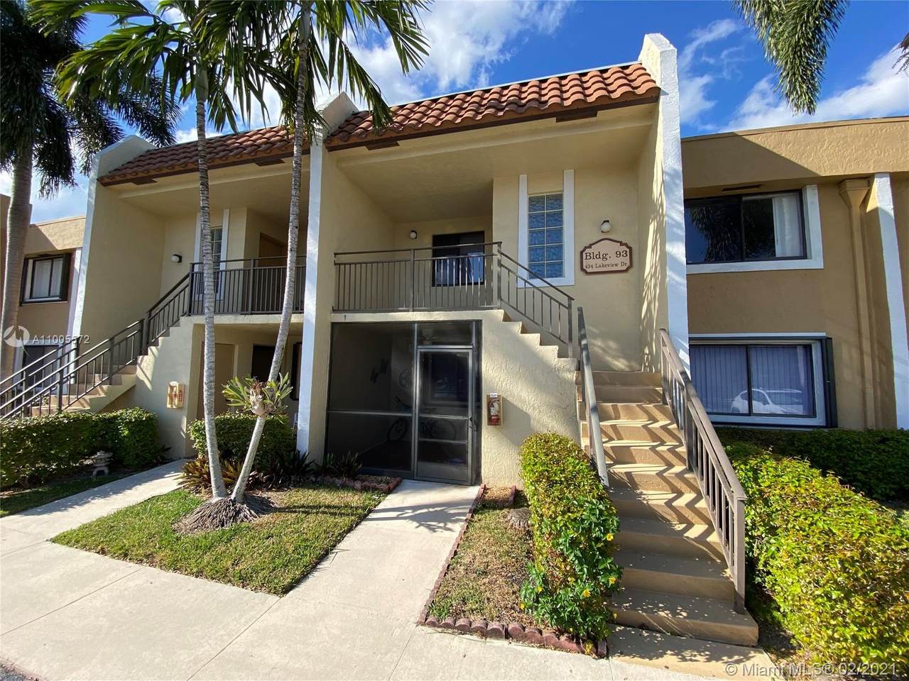 434 Lakeview Dr - Photo 1
