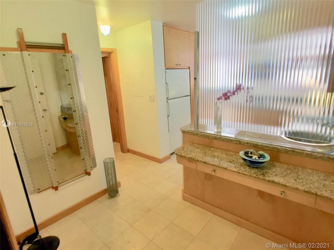710 Washington Ave - Photo 1