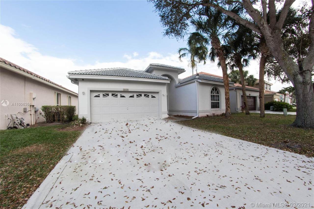 7628 Santee Ter - Photo 1