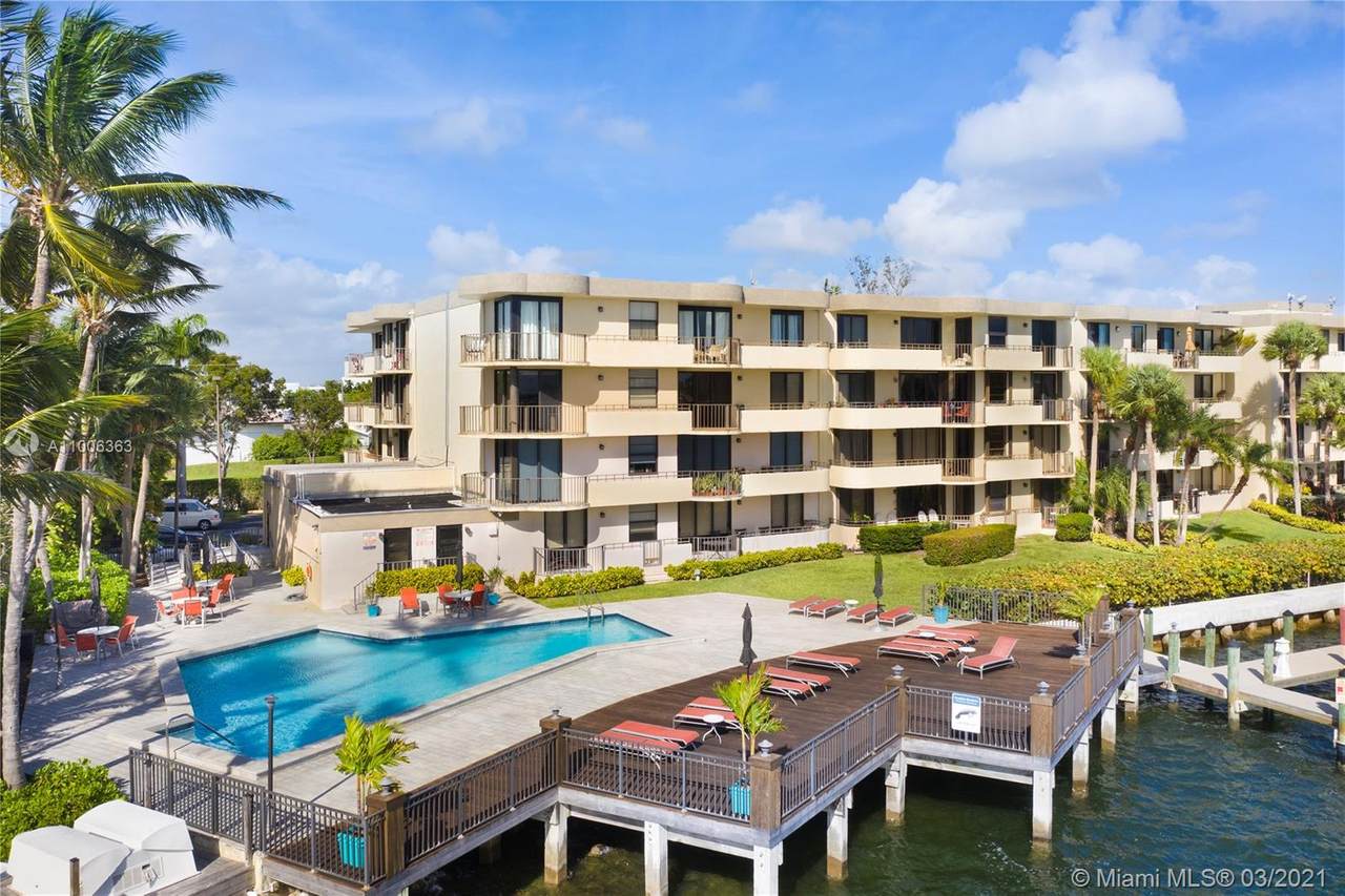 12000 Bayshore Dr - Photo 1