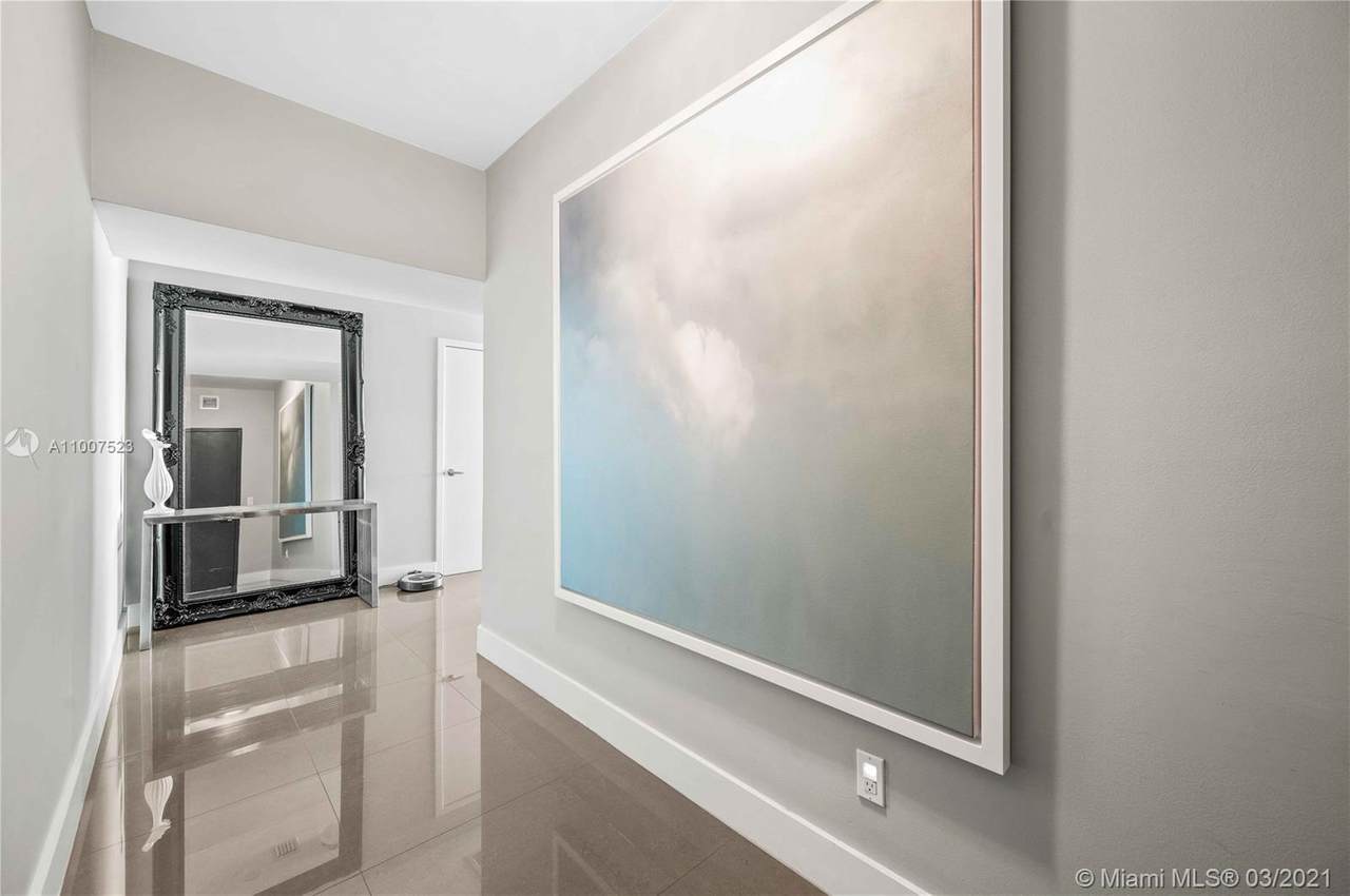 888 Biscayne Blvd - Photo 1