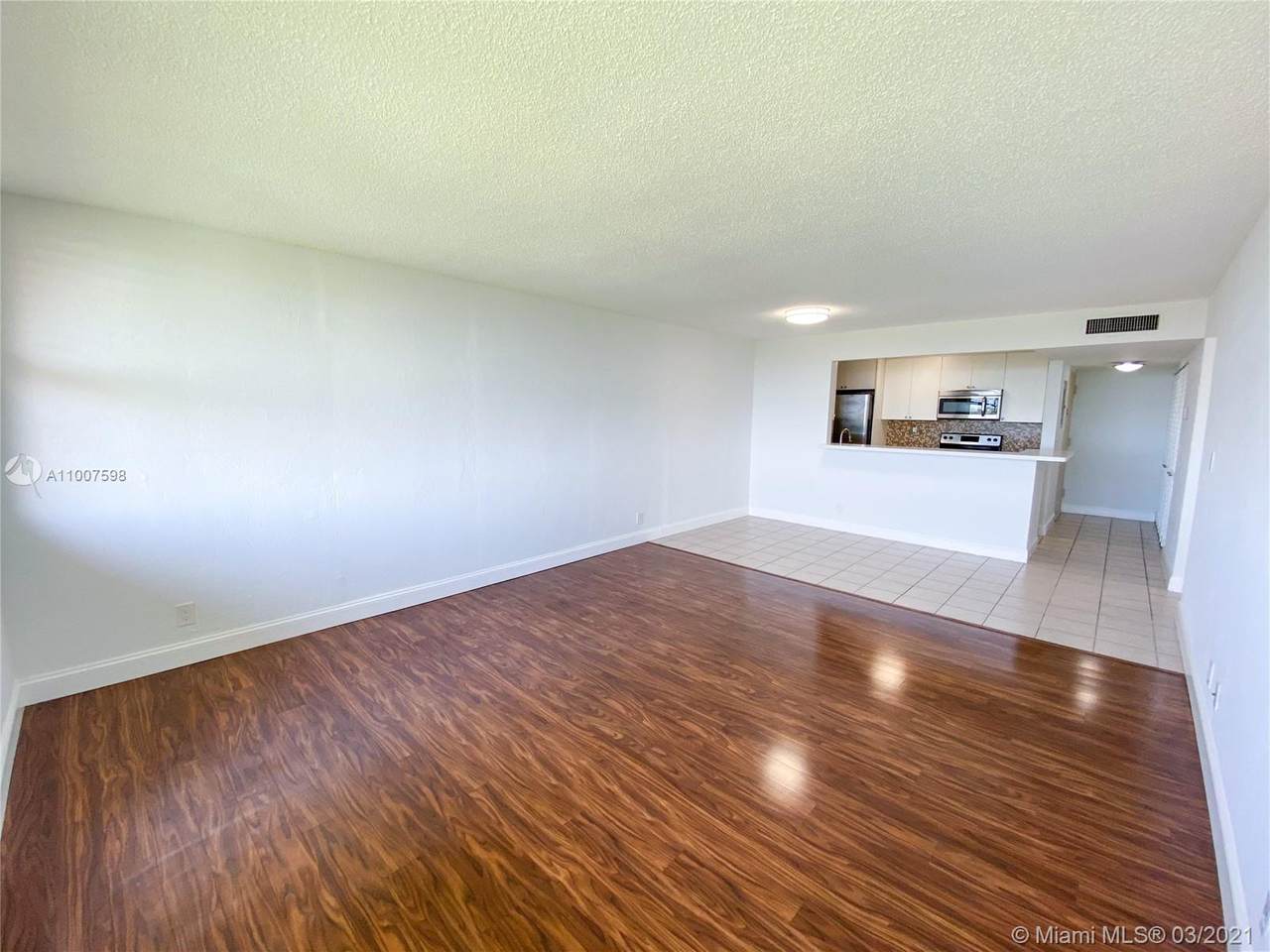9143 77th Ave - Photo 1