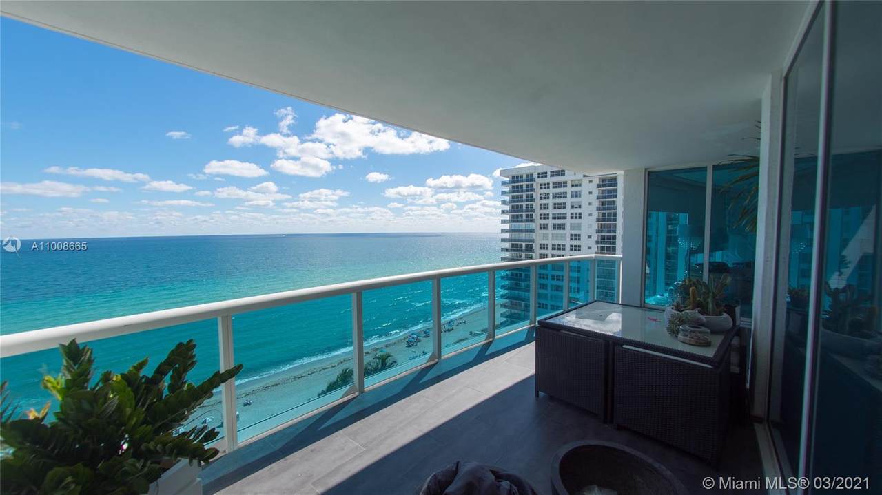 2711 Ocean Dr - Photo 1