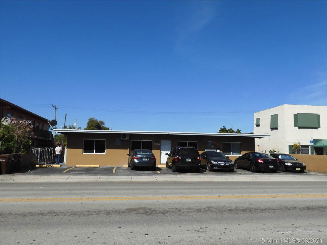3160 Palm Ave - Photo 1