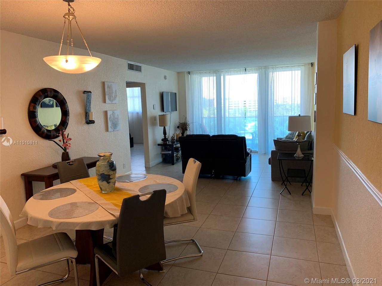 4001 Ocean Dr - Photo 1