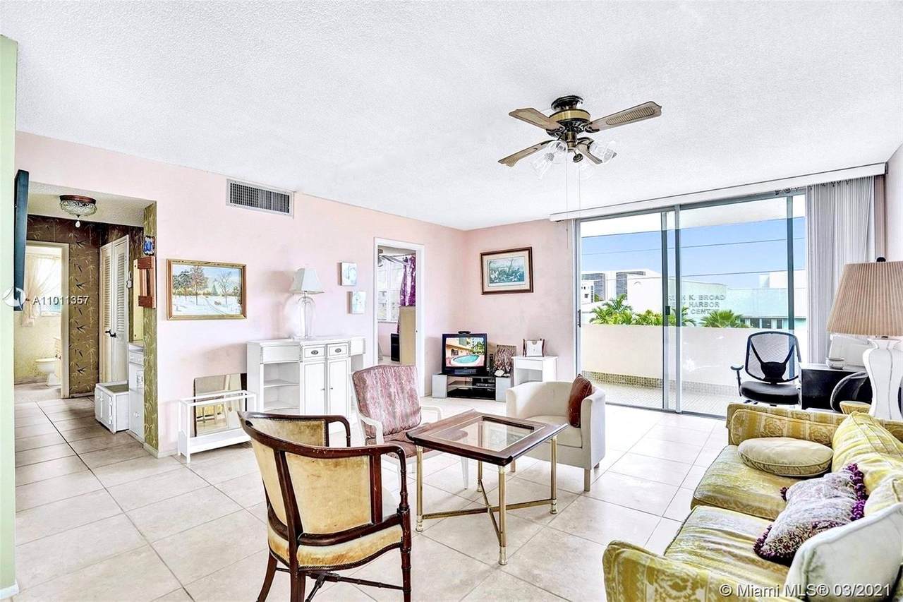 9440 Bay Harbor Dr - Photo 1