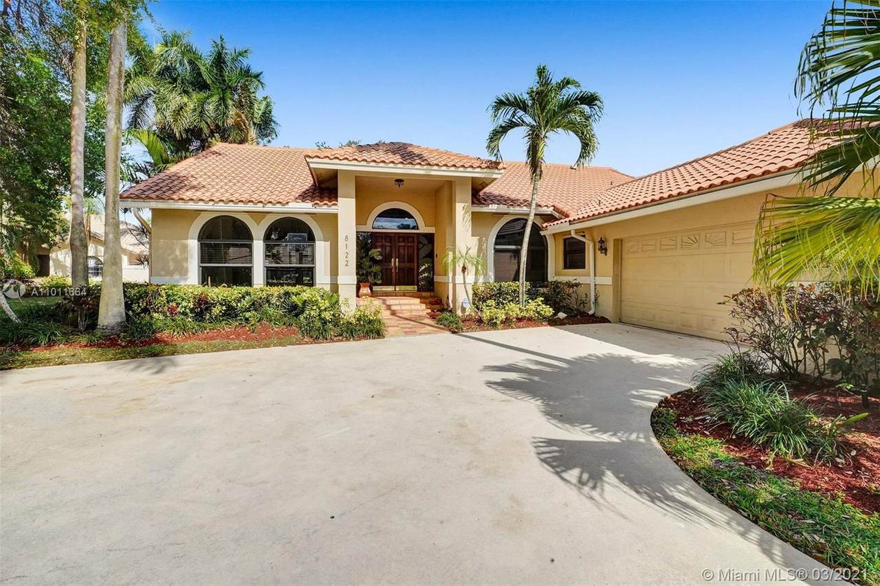 8122 53rd Ct - Photo 1