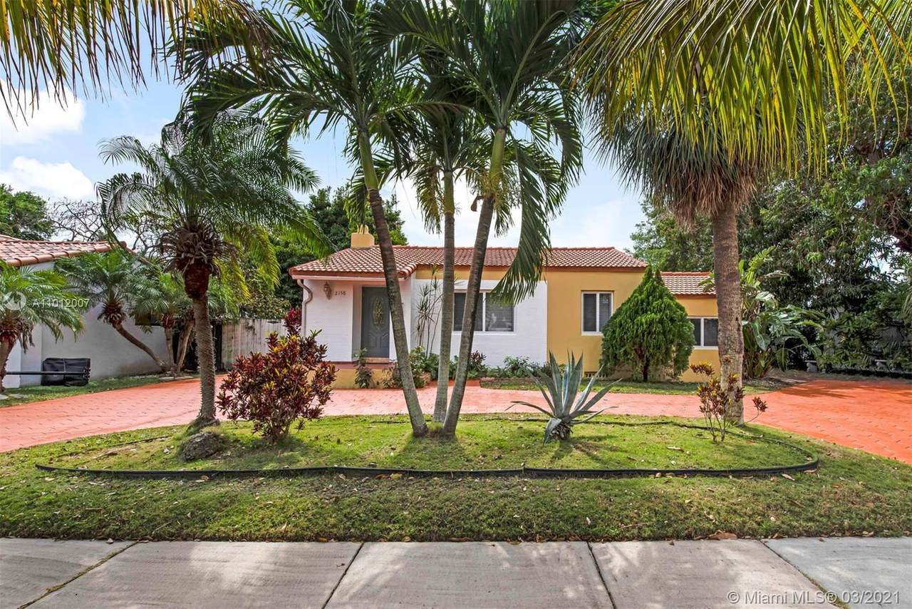 2158 23 St - Photo 1