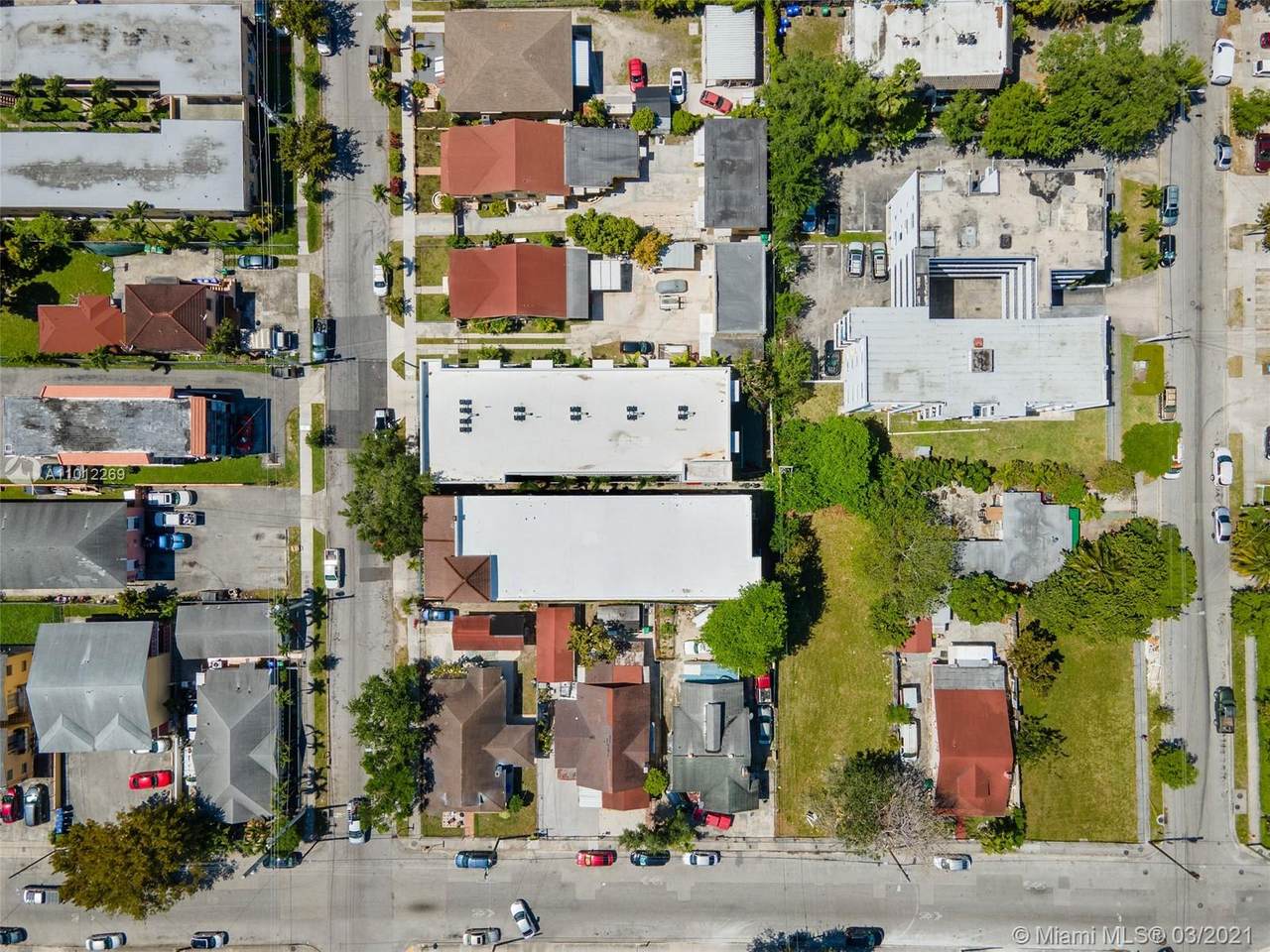 344 10th Ave - Photo 1