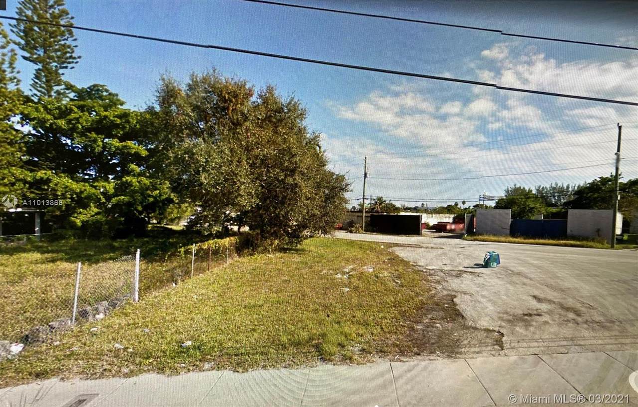 628 22nd Rd - Photo 1