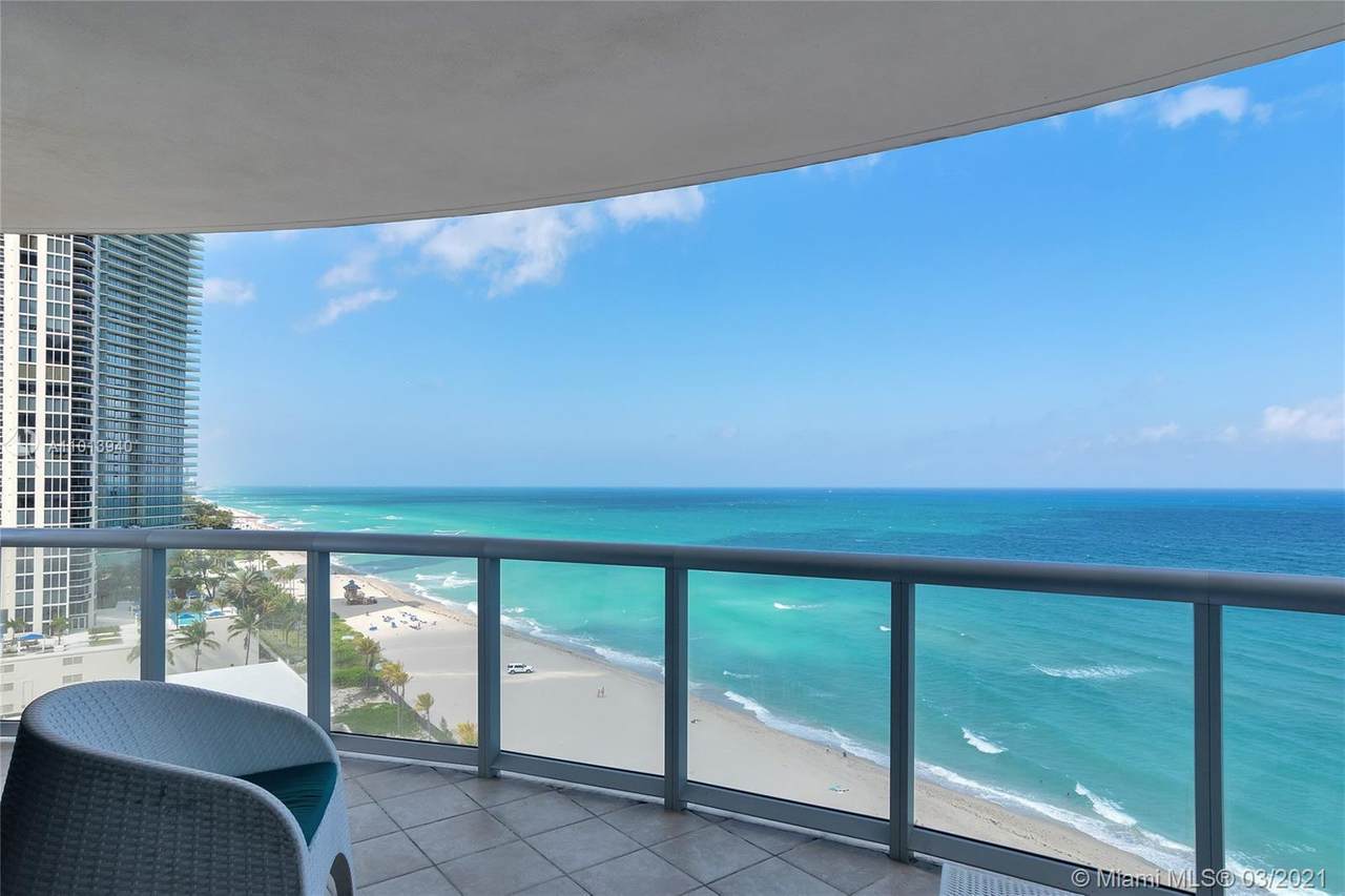 18683 Collins Ave - Photo 1
