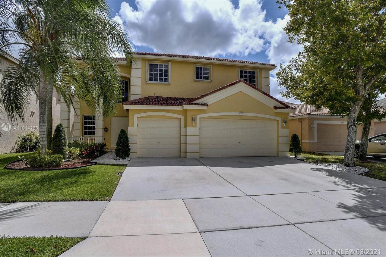 4322 Fox Ridge Dr - Photo 1