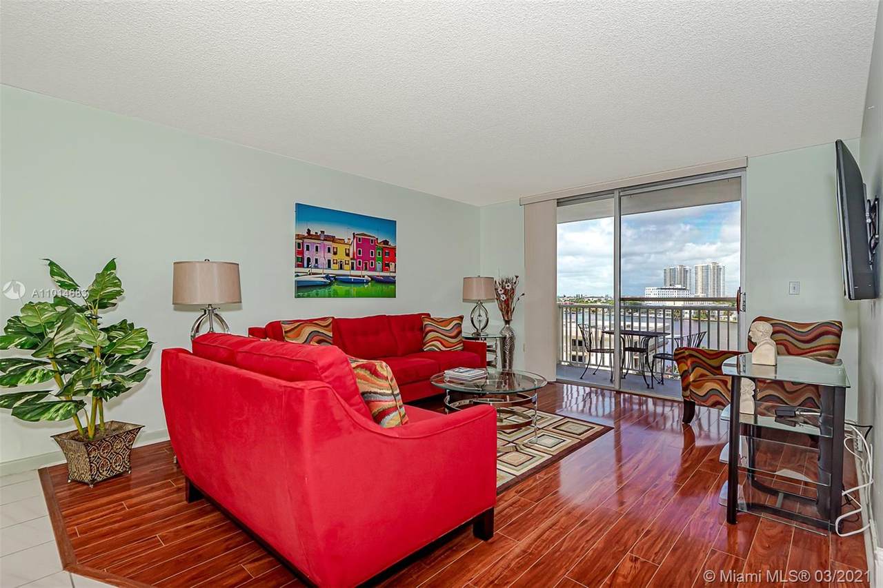 137 Golden Isles Dr - Photo 1