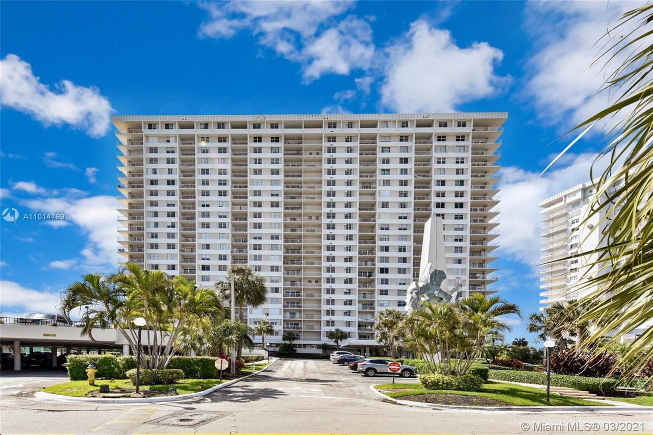 300 Bayview Dr - Photo 1